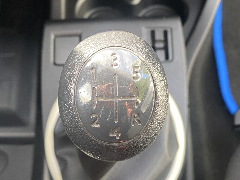 Fahrzeugabbildung Twingo III Entry SCe 70 Bild 15 von 15