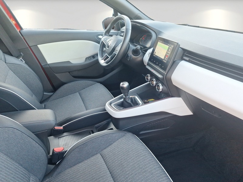 Fahrzeugabbildung Clio TECHNO TCe 90 Bild 15 von 17
