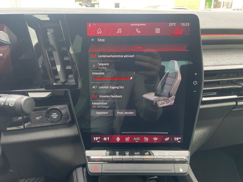 Fahrzeugabbildung Austral 1.3 TCe 160 Mild-Hybrid Techno Bild 45 von 50