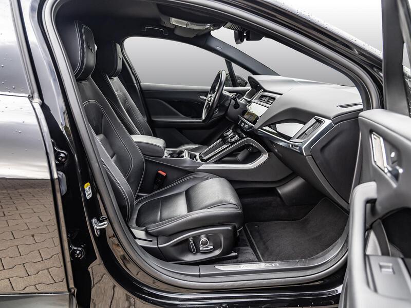 Fahrzeugabbildung I-Pace BLACK PACK STANDHEIZUNG SHZ PDC Bild 7 von 20