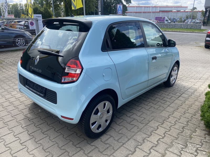 Fahrzeugabbildung Twingo III Entry SCe 70 Bild 4 von 15