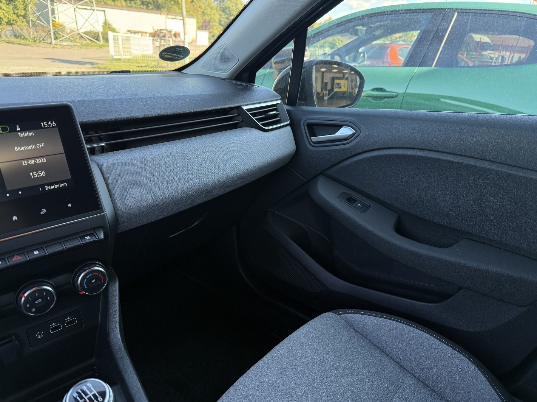 Renault Clio – Bild 19
