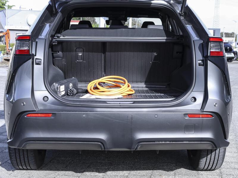 Fahrzeugabbildung bZ4X Comfort & Technik Bild 8 von 15