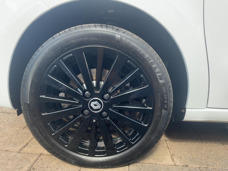 Fahrzeugabbildung Twingo Electric Techno Electric Bild 11 von 15