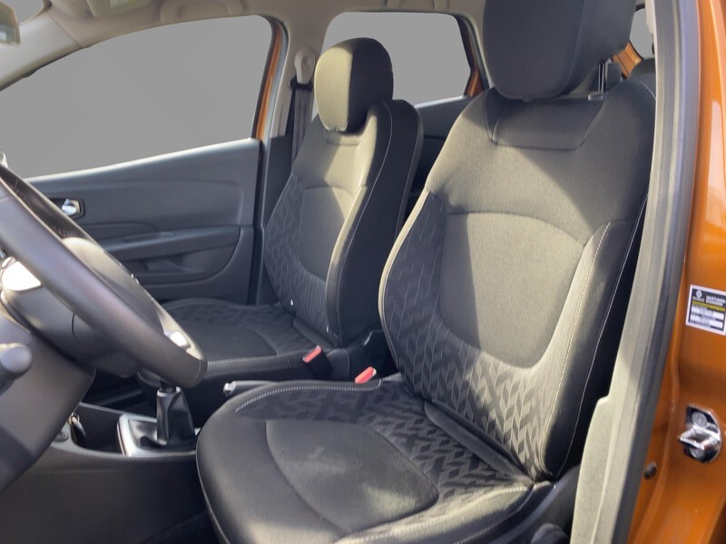 Fahrzeugabbildung Captur ABS Fahrerairbag ESP SERVO Bild 7 von 20