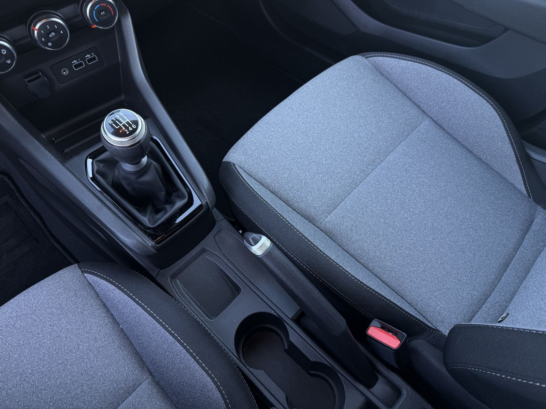 Renault Clio – Bild 18