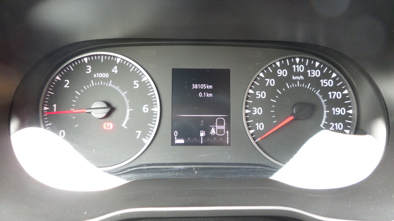 Fahrzeugabbildung Duster NAVI / Kamera / SHZ Bild 11 von 15
