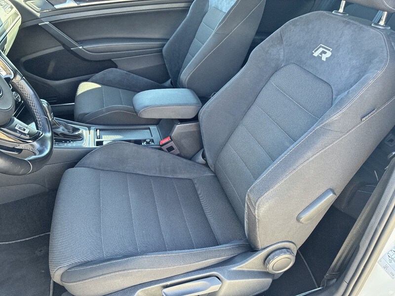 Volkswagen Golf VII