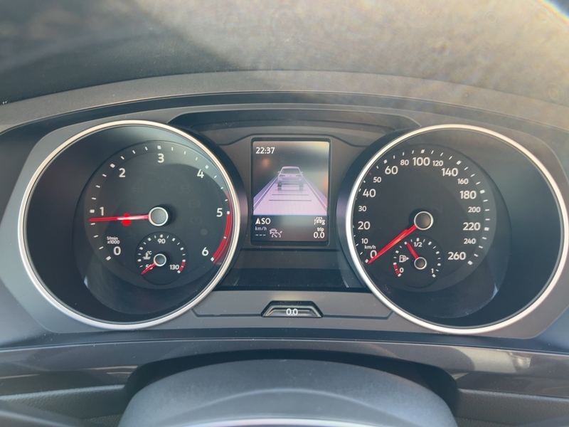 Fahrzeugabbildung Tiguan Allspace R-Line BlackStyle Bild 14 von 24