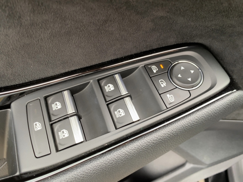 Fahrzeugabbildung Austral Techno Esprit Alpine E-Tech Full Hybrid 200 Bild 13 von 20