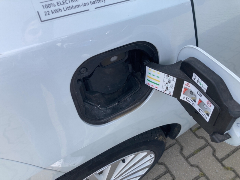 Fahrzeugabbildung Twingo ELECTRIC VIBES Bild 19 von 20