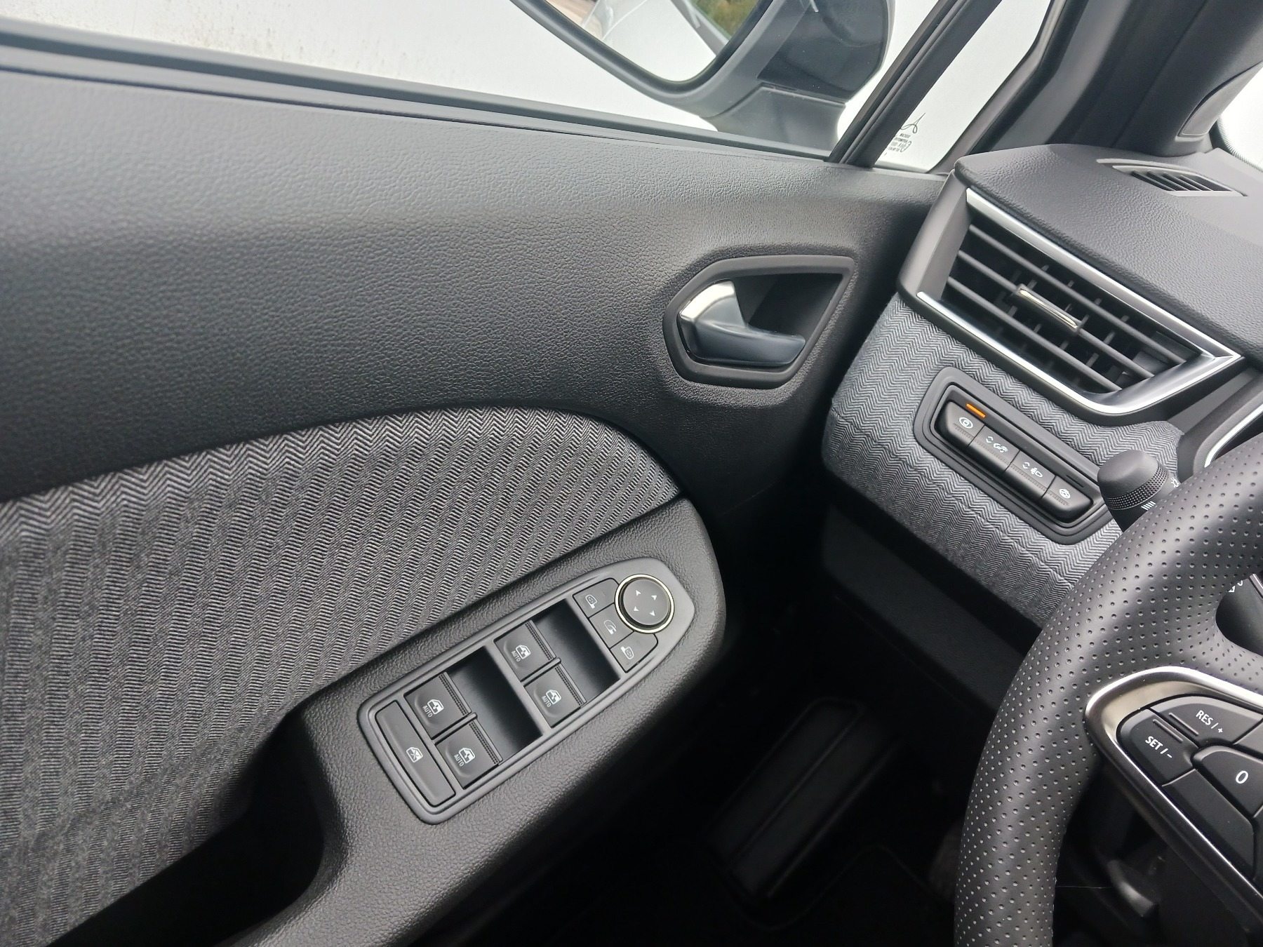 Renault Clio – Bild 14