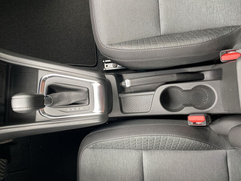 Fahrzeugabbildung Captur Navi Bild 15 von 20