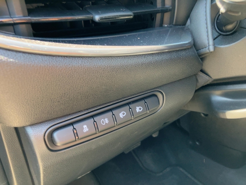 Fahrzeugabbildung Clio Allwetter*Klima*Carplay Bild 14 von 19