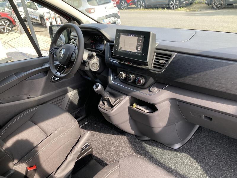 Fahrzeugabbildung Trafic Pkw Grand Entry Blue dCi 150 Bild 15 von 23
