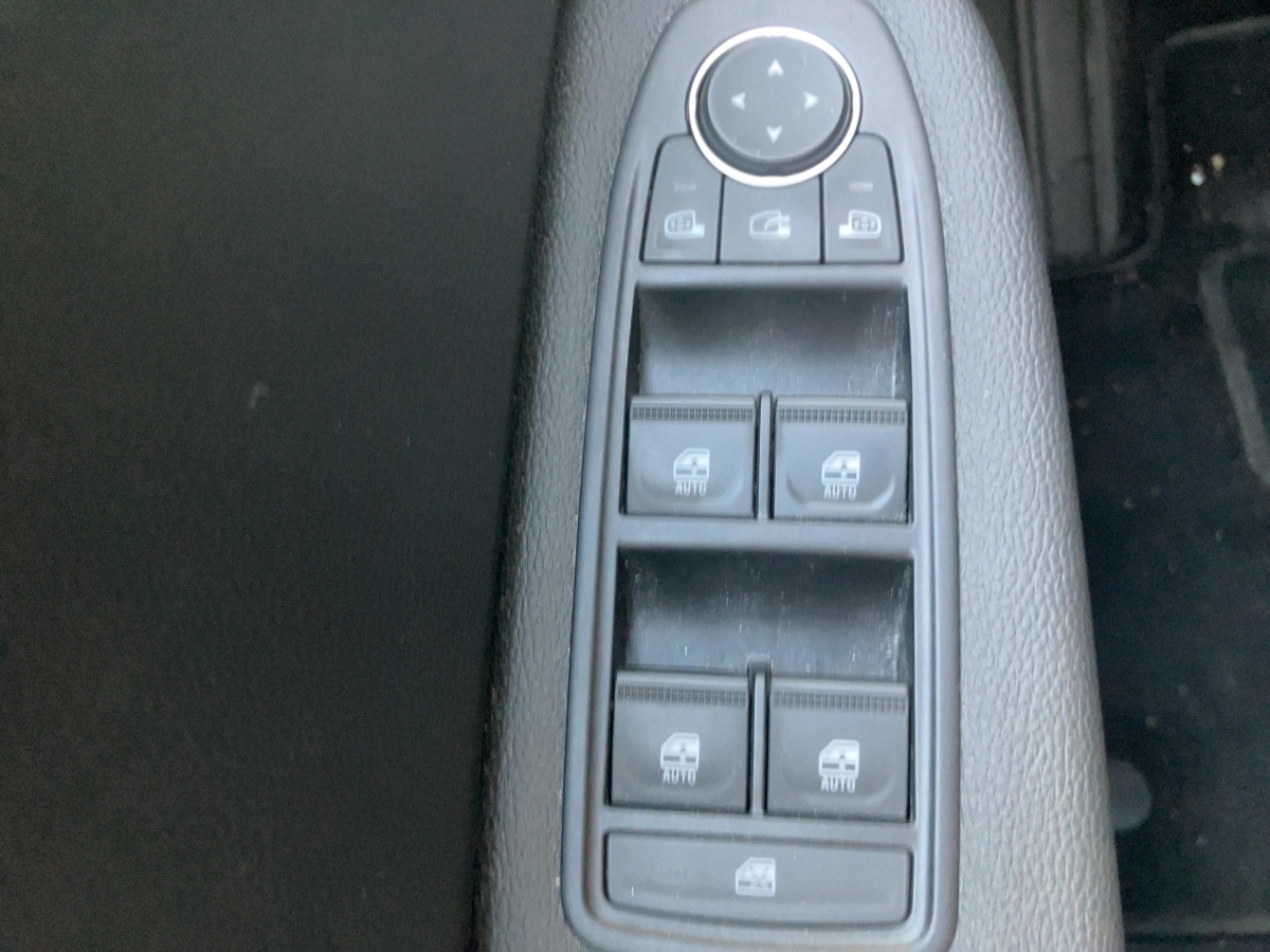 Renault Clio – Bild 15