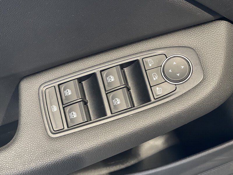 Fahrzeugabbildung Clio EVOLUTION TCe 90 PS X-tronic Bild 31 von 49
