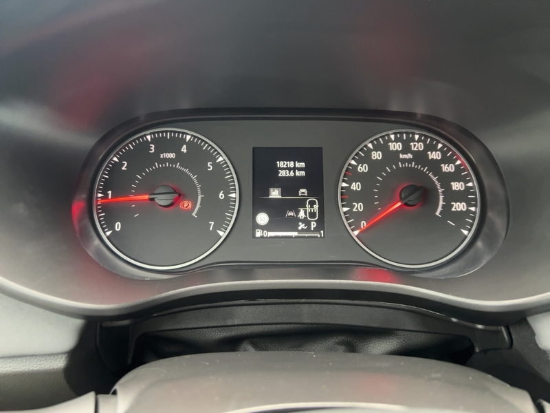Fahrzeugabbildung Sandero SHZ PDC KLIMA Bild 18 von 23