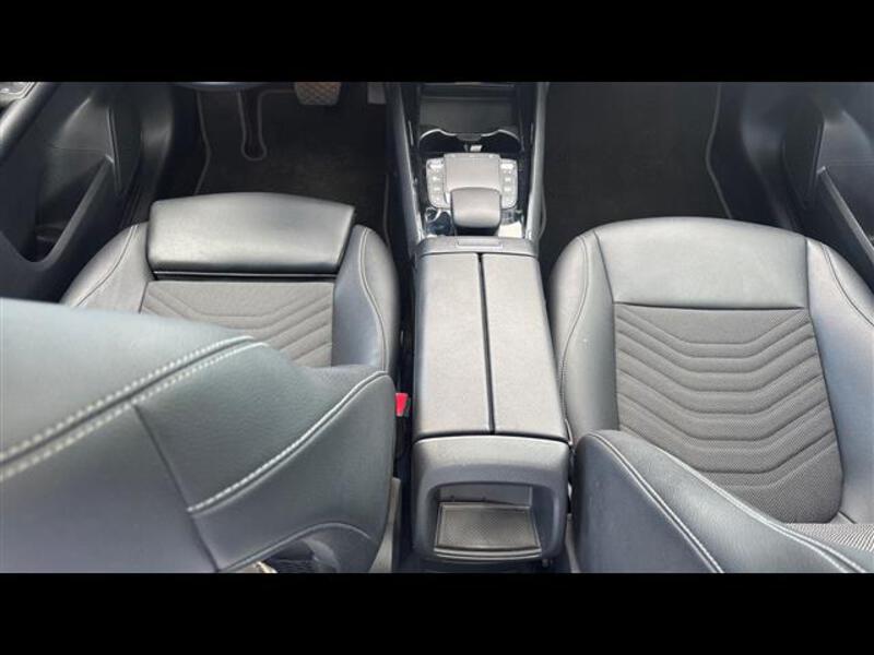 Mercedes GLB