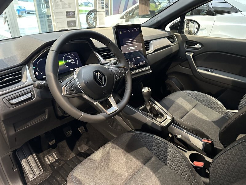 Fahrzeugabbildung Captur Evolution TCe 90 PS Bild 37 von 50