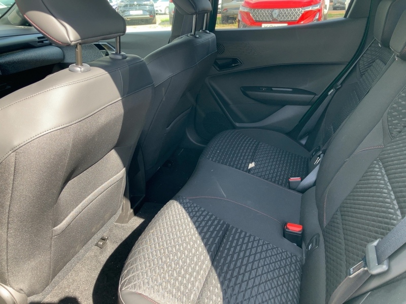 Fahrzeugabbildung Clio Techno Full Hybrid E-Tech 160 Bild 8 von 18