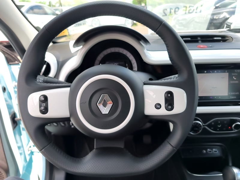Fahrzeugabbildung Twingo E-Tech Techno KLIMA*SHZG*NAVI*CAM*PDC*CAM Bild 10 von 14