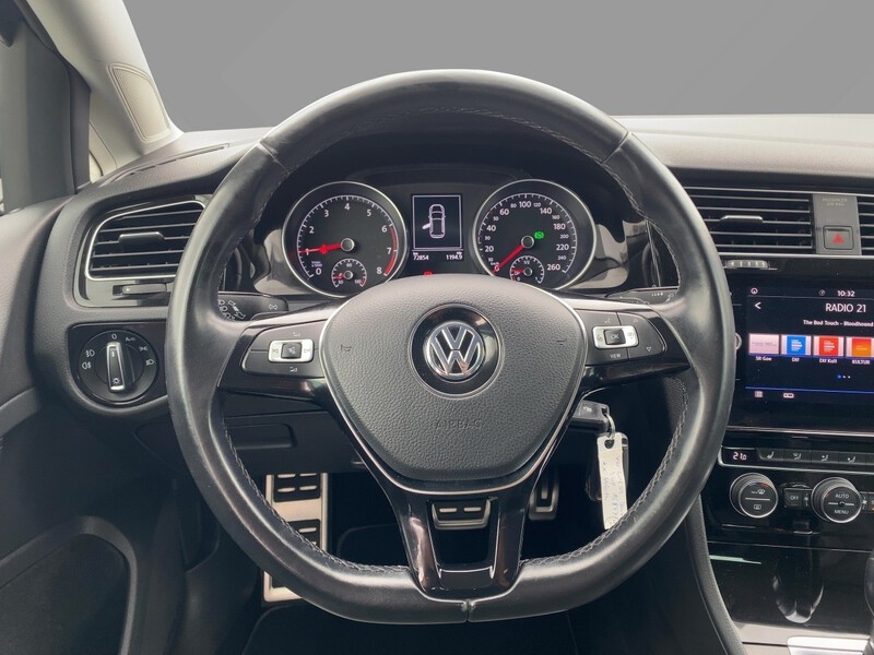 VW Golf