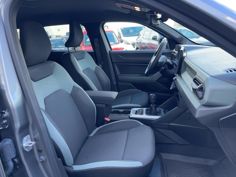 Fahrzeugabbildung Duster Extreme TCe 130 *KAMERA*SHZ*GJR*KLIMA* Bild 11 von 15