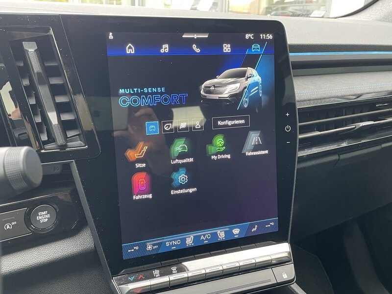 Fahrzeugabbildung Austral Esprit Alpine Full Hybrid E-Tech 200 Bild 17 von 42