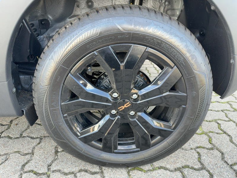 Fahrzeugabbildung Sandero Stepway Extreme+ TCe 110 Bild 7 von 15