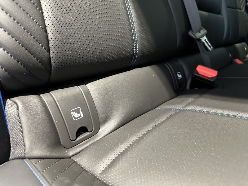 Fahrzeugabbildung Arkana Esprit Alpine 160 PS EDC Mild Hybrid Bild 15 von 50