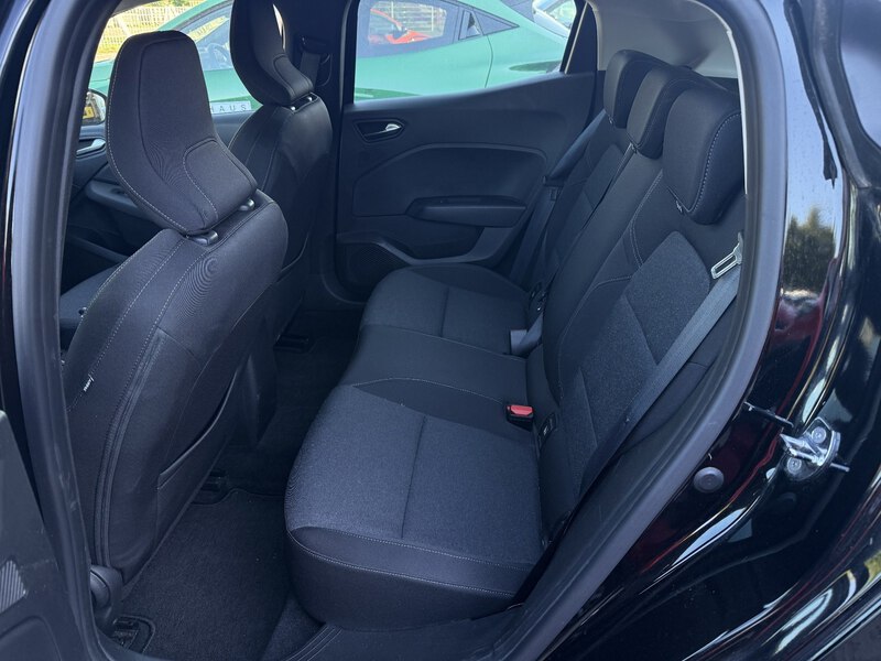 Fahrzeugabbildung Clio BUSINESS EDITION TCe 90*Klima*Radio*PDC*Navi Bild 12 von 20