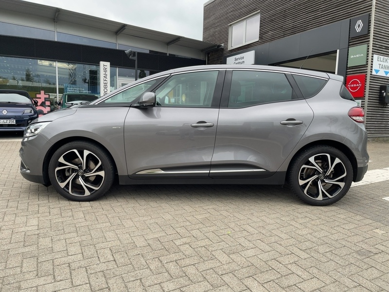 Fahrzeugabbildung Scenic IV 1.3 TCe 140 BOSE-Edition GPF Bild 2 von 15