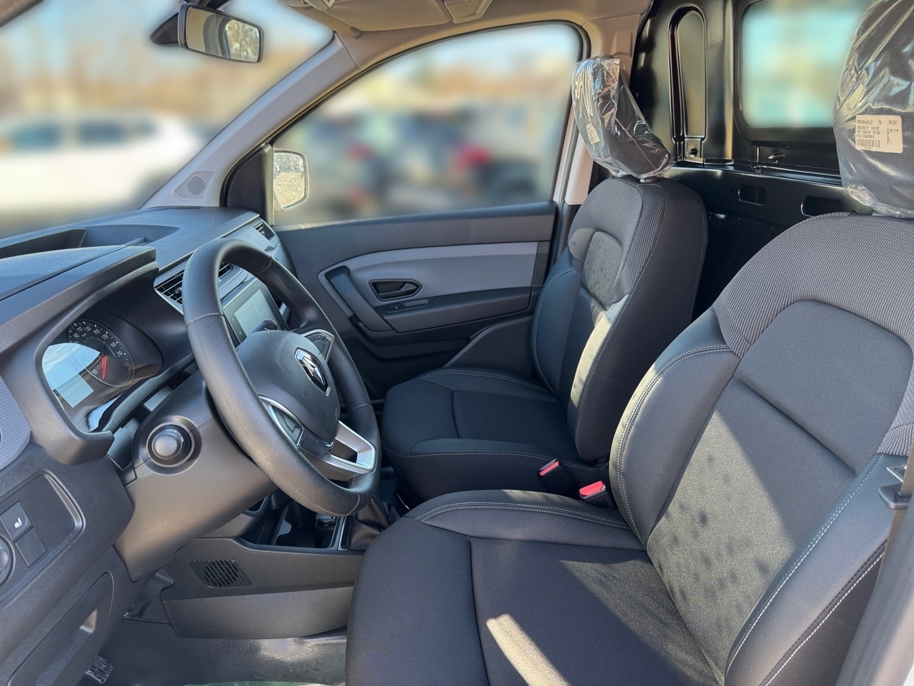 Renault Express – Bild 8