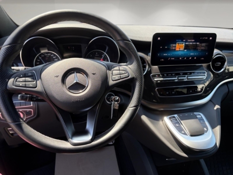 Mercedes-Benz V 250