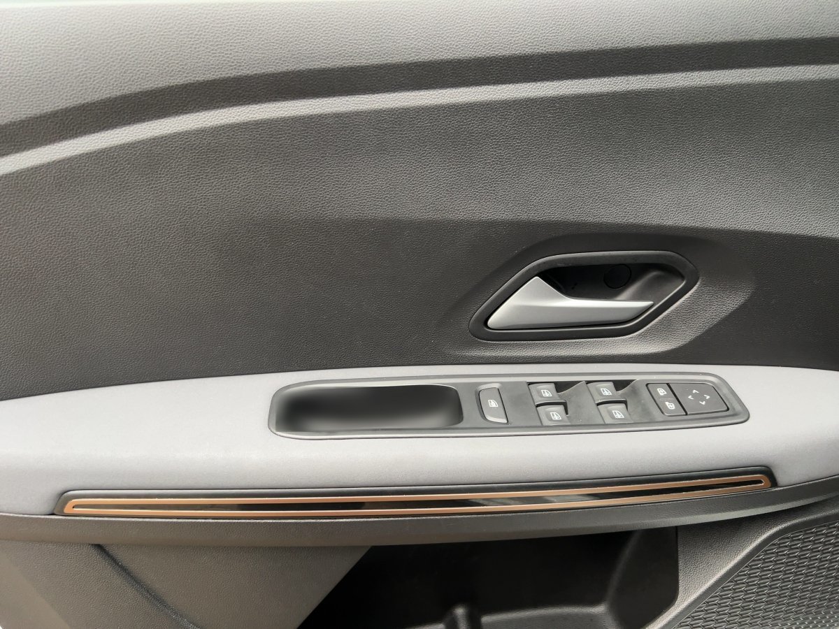 Dacia Sandero – Bild 13