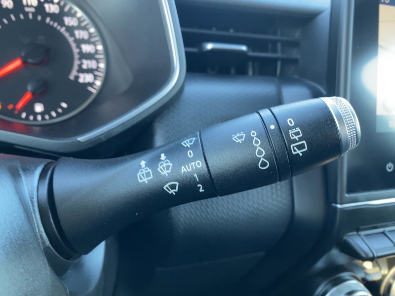 Fahrzeugabbildung Clio EXPERIENCE TCe 100 Bild 19 von 21