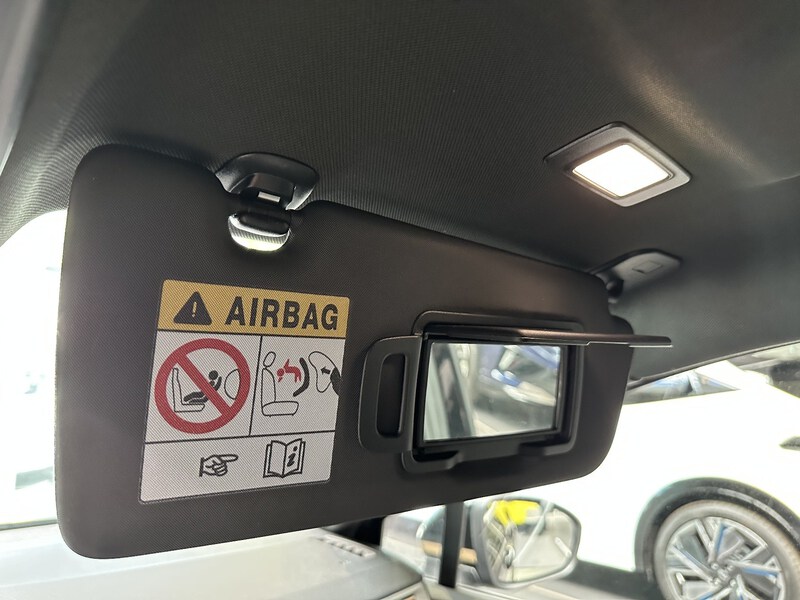 Fahrzeugabbildung Clio LUTECIA TCe 90 Bild 50 von 50