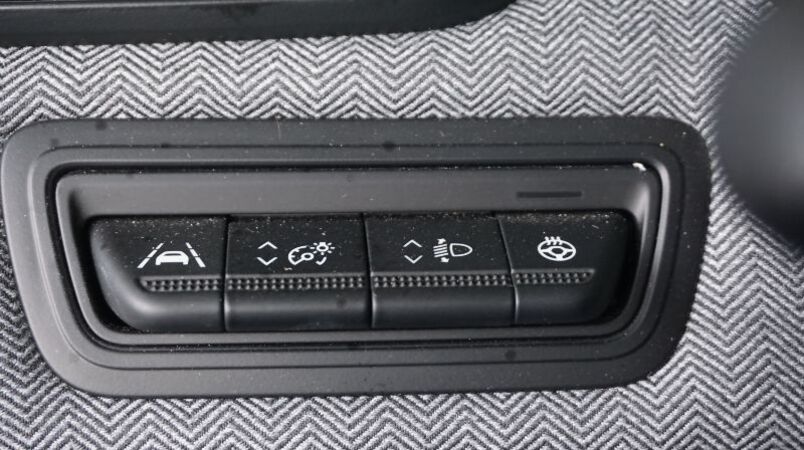 RENAULT Clio 2023 — imagine 38