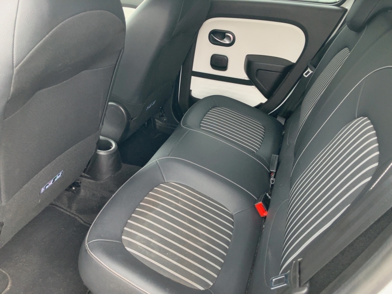 Fahrzeugabbildung Twingo Electric Bild 8 von 18