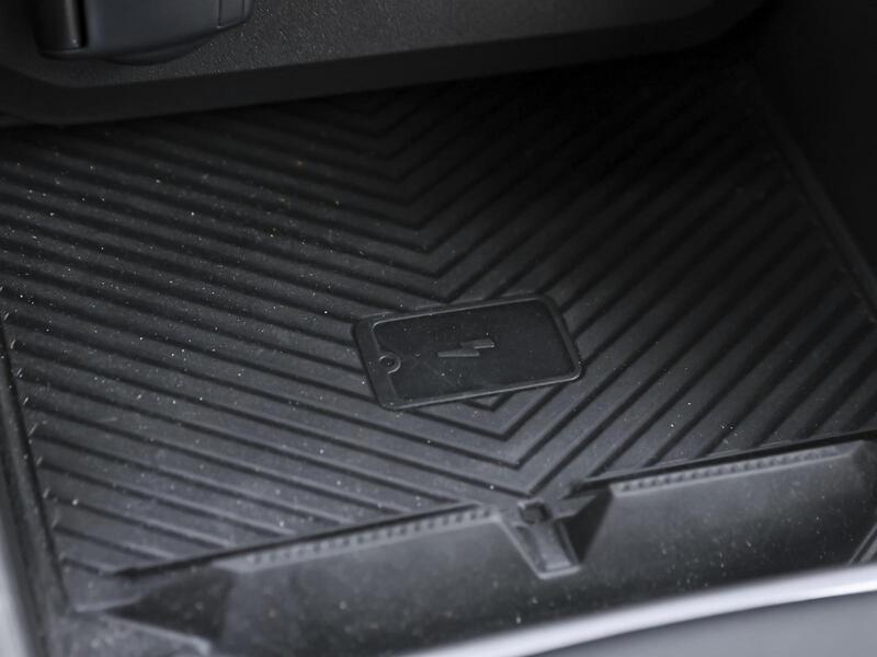 Fahrzeugabbildung Duster SHZ 360° KAMERA Bild 15 von 15