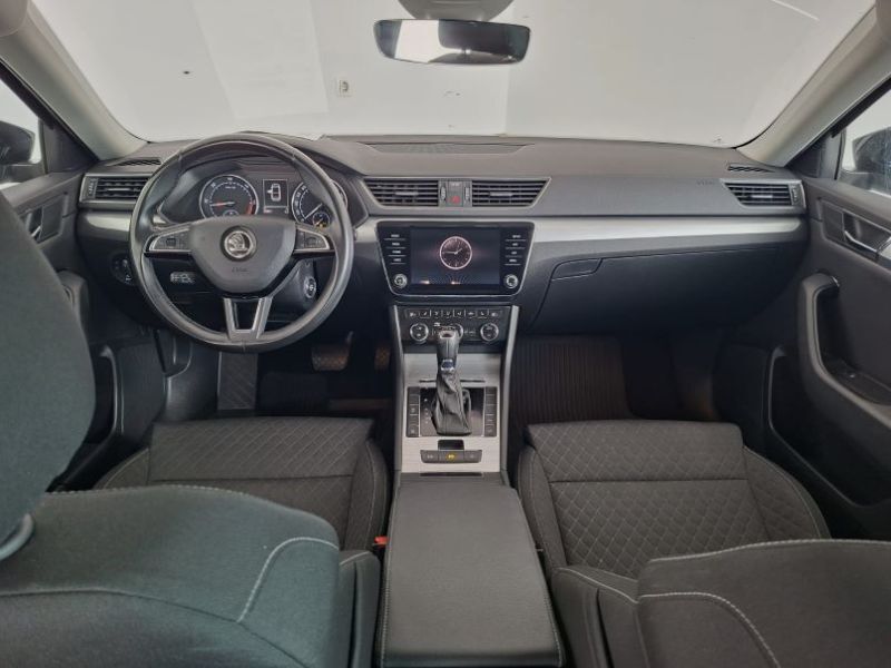 SKODA Superb 2020 — imagine 35