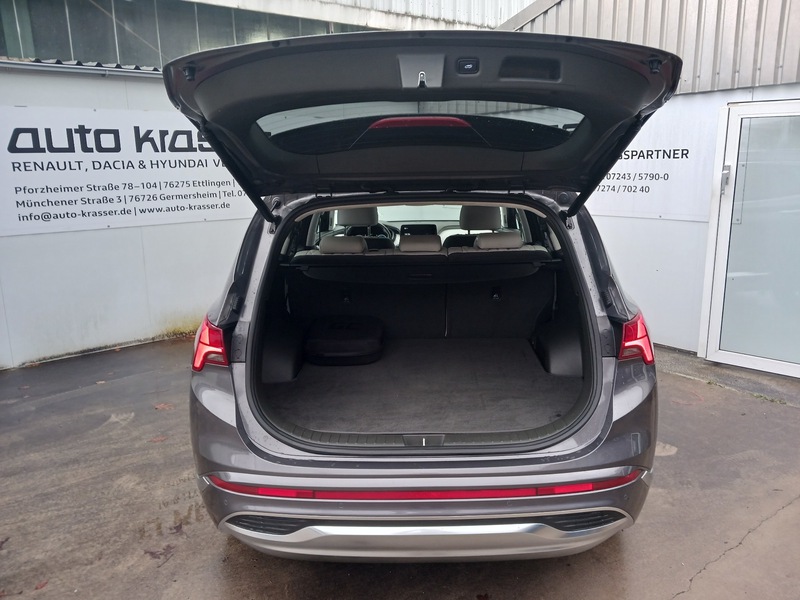 Fahrzeugabbildung SANTA FE 1.6 T-GDI Signature 4WD Plug-In-Hybrid  Bild 8 von 30