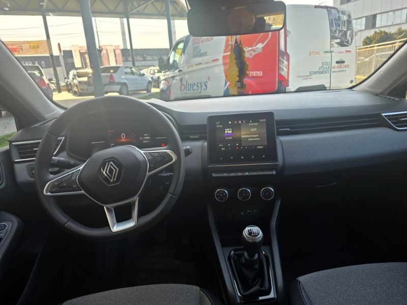 RENAULT Clio 2024 — imagine 34