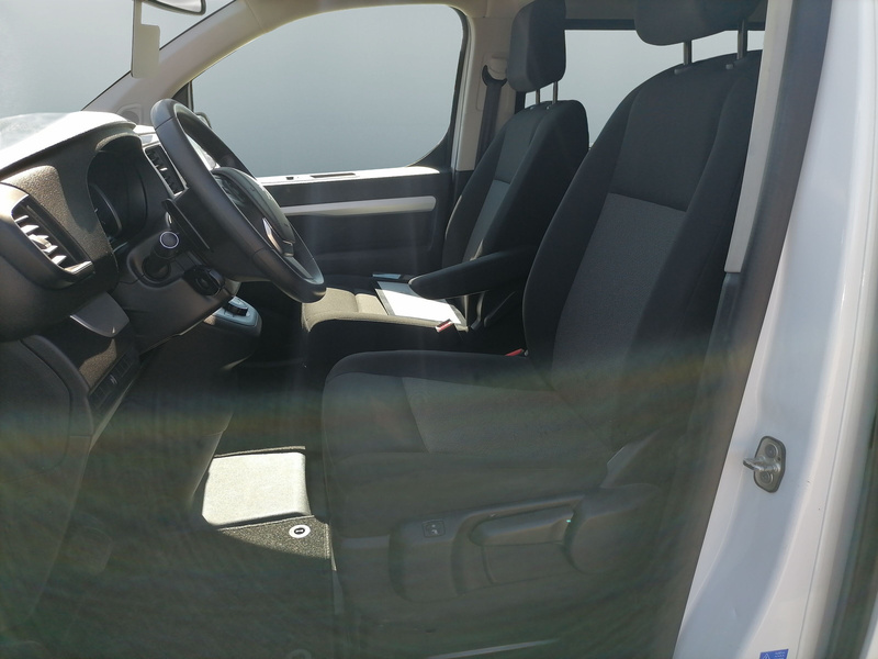 Peugeot Traveller