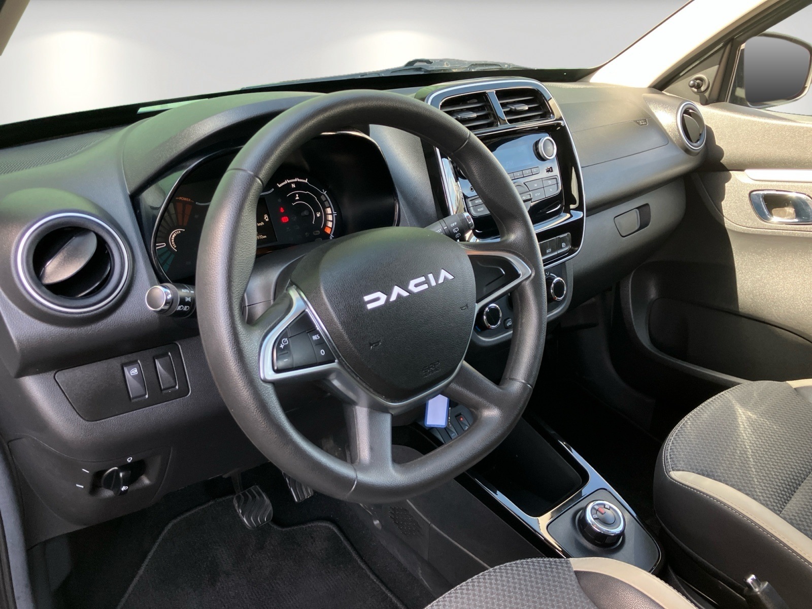 Dacia Spring – Bild 13