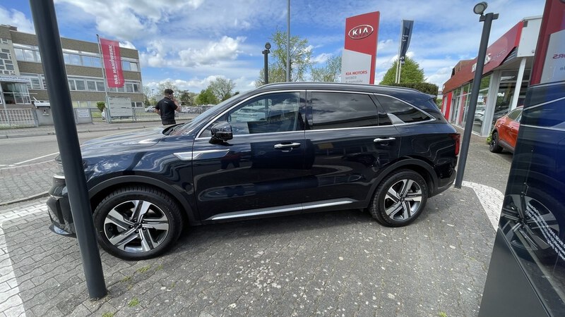 Fahrzeugabbildung Sorento Plug-In Hybrid Patinum 4WD Bild 8 von 18