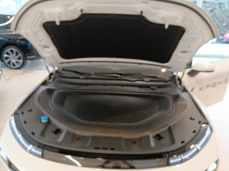 Xpeng P7