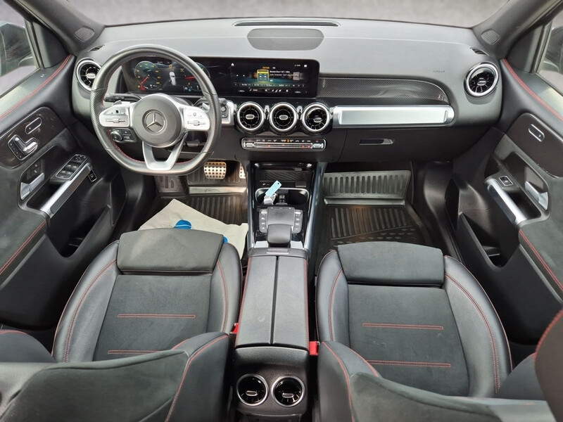 Mercedes-Benz GLB 220