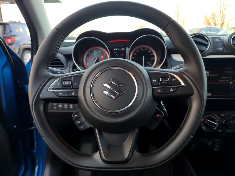 Fahrzeugabbildung Swift 1.2 COMFORT AUTOMATIK *KLIMA*CARPLAY*PDC* Bild 10 von 17